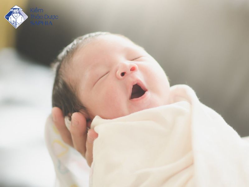 Trẻ em và người cao tuổi không nên uống nước kiềm