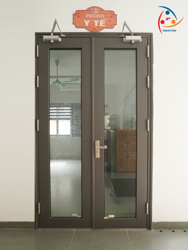 Nên chọn loại cửa kính chống cháy nào cho công trình?